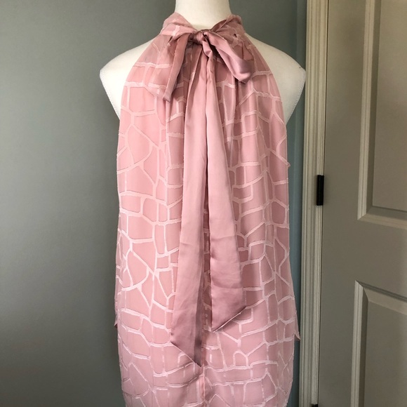 White House Black Market. Blush Pink top.  Size 8 but (imo fits slightly small) - Picture 6 of 8